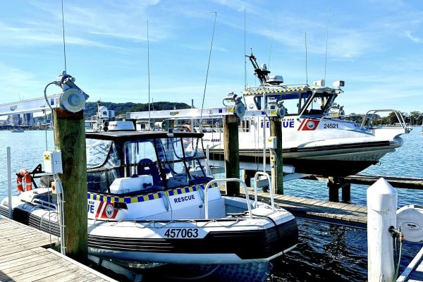 DOCKPRO - Four Post Boatlift - Golden Boat Lifts