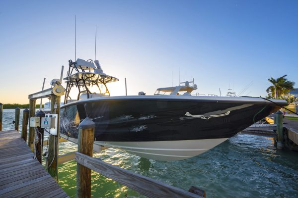 DOCKPRO - Four Post Boatlift - Golden Boat Lifts