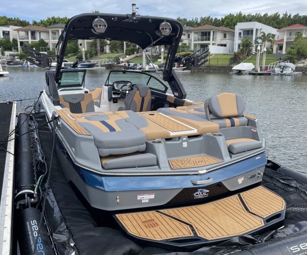 Mastercraft in a SeaPen Platinum